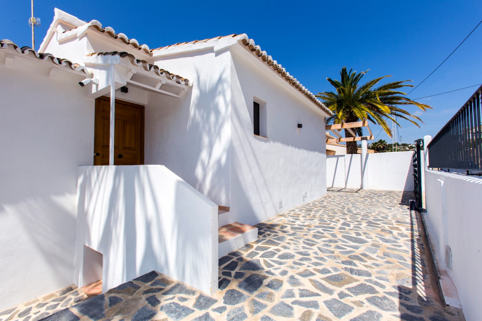 BE.H-926 - Renovated sea-view villa for sale in Benissa