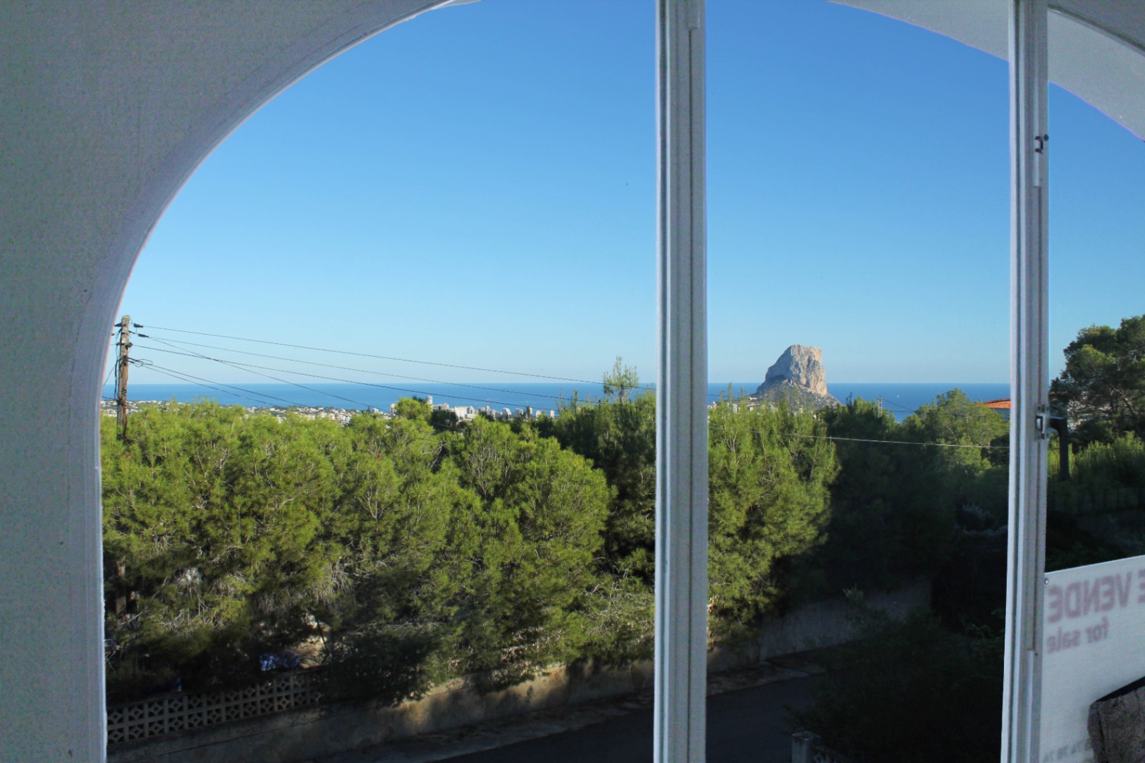 Villa con vistas al mar y terreno adicional en venta en Calpe