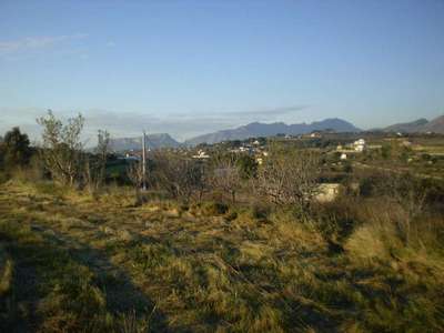Terreno rústico con bonitas vistas en venta en Benissa