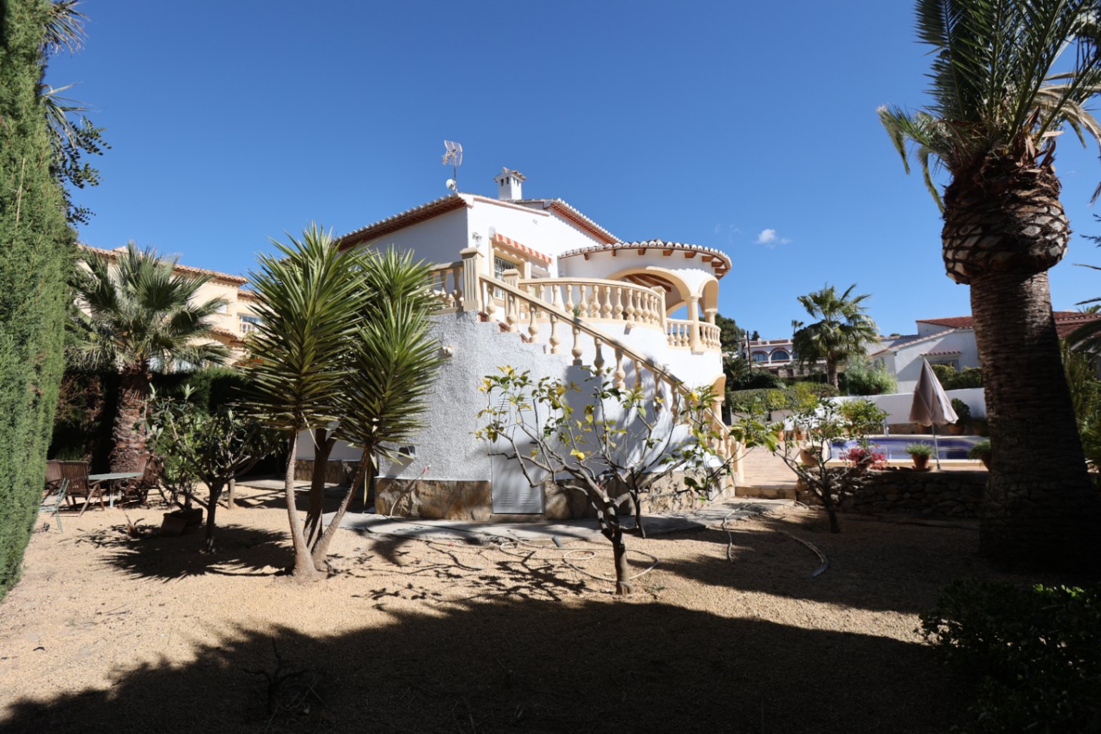 Villa traditionnelle avec grand potentiel à vendre à Benissa