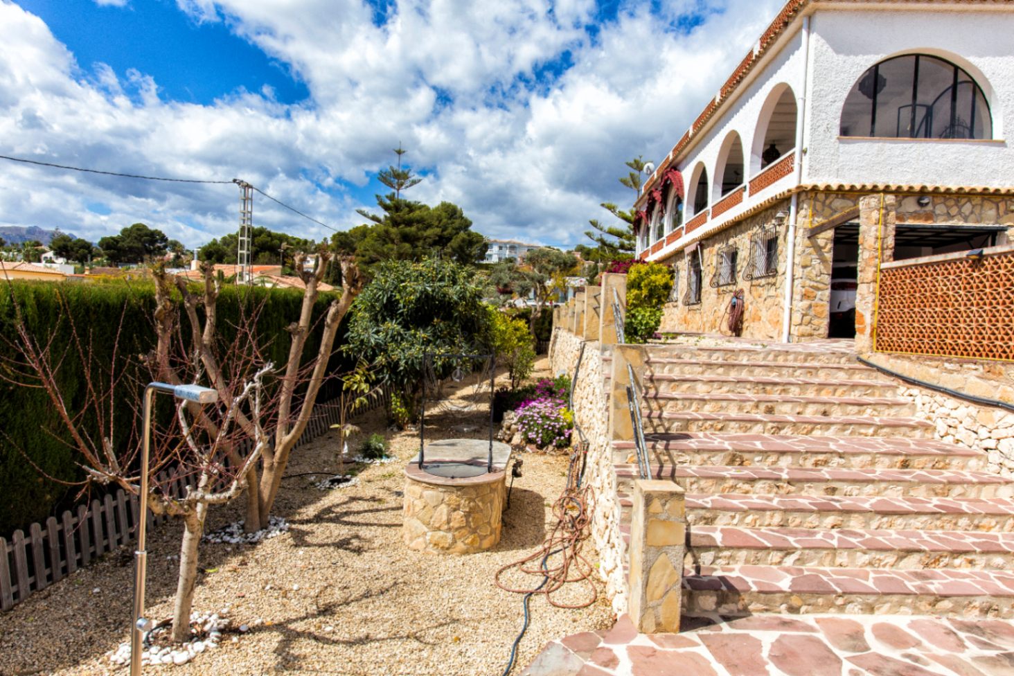 Gepflegte Villa mit Meerblick zu verkaufen in Benissa