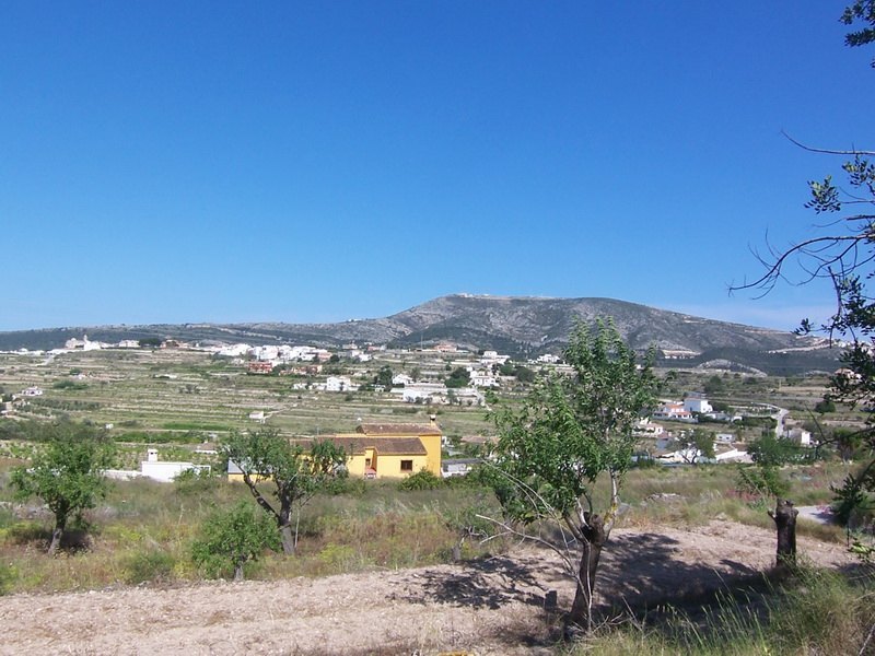 Lovely rustic plot with seaview for sale in Benitachell