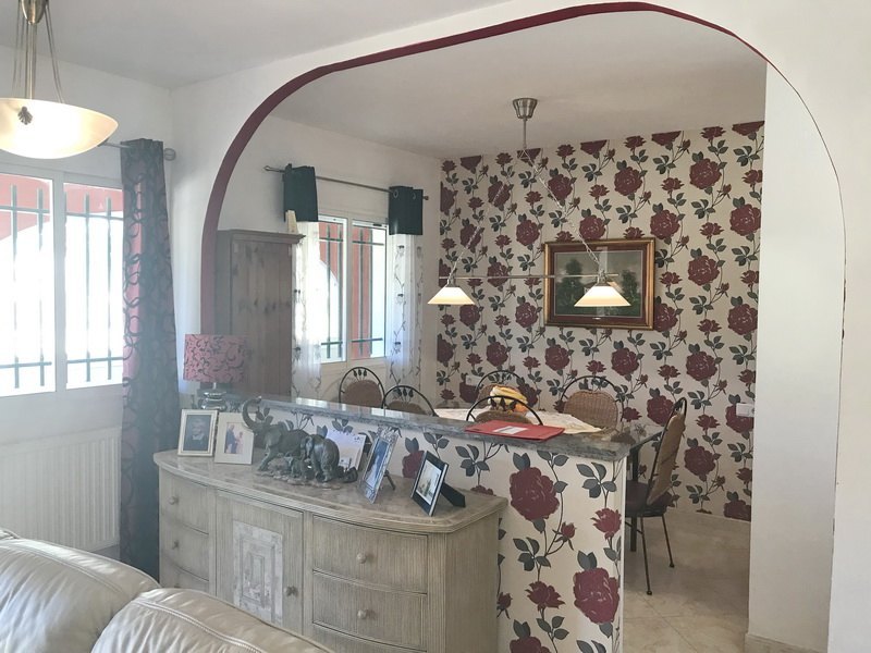 Villa mit 4 Wohnungen zu Verkaufen in Benissa
