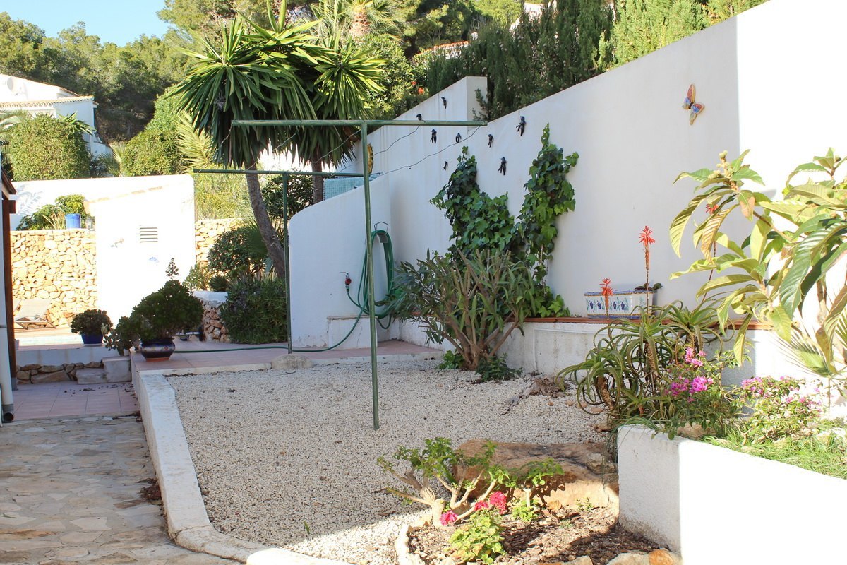 2 villas en una parcela con piscina en venta en Benissa