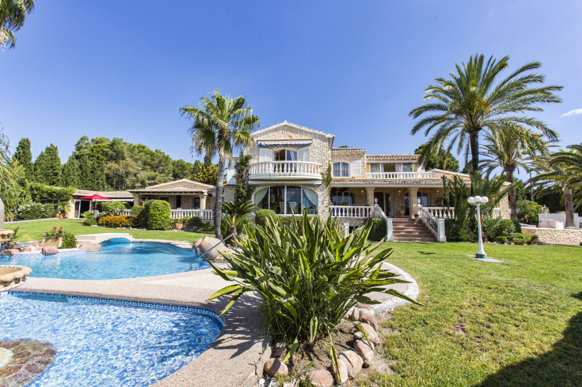Villa de ensueño con vista al mar en venta en Benissa