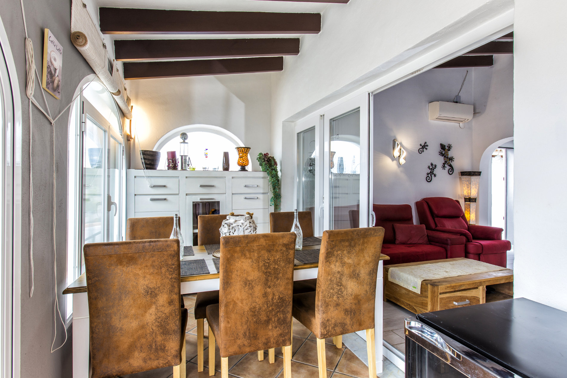 Encantadora casa reformada con vista al mar en venta en Moraira