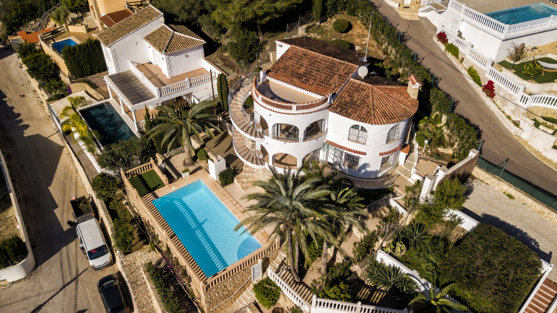Renovierte Villa mit separater Wohnung in Strandnähe zu verkaufen in Benissa