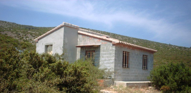 Tolles rustikales Grundstück zu Verkaufen in Alcalali